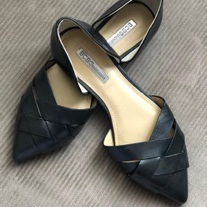 BCBGeneration black almond toe flats size 6